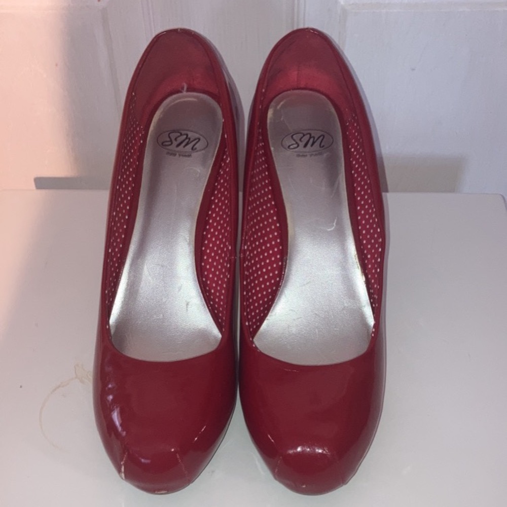 SM New York women’s red heels